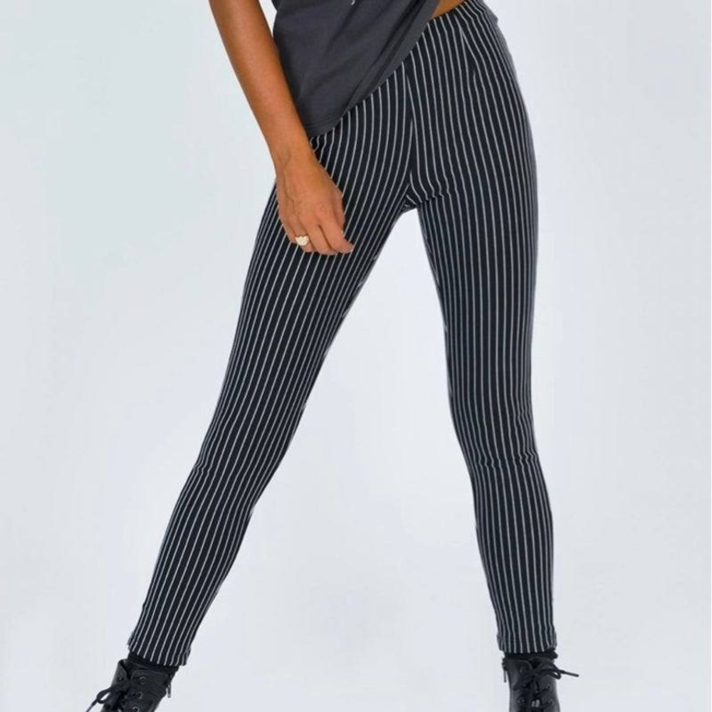 SOLD Princess Polly Striped Pants